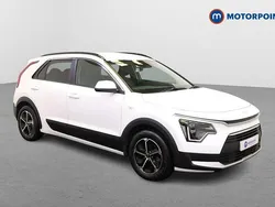 White Used 2022 Kia Niro 2 SUV | £18,399 (Fair price)