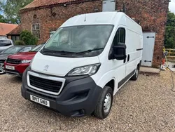 White Used 2017 Peugeot Boxer Van | £4,995 (Fair price)
