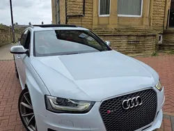 White Used 2014 Audi RS4 Performance Estate | £21,495 (Super price)