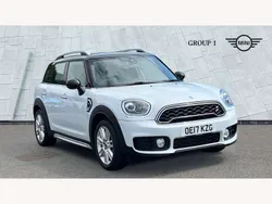 White Used 2017 Mini Cooper S Countryman Chili SUV | £15,475 (Fair price)