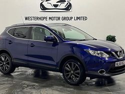 Blue Used 2016 Nissan Qashqai Tekna SUV | £10,600 (Fair price)