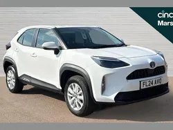 White Used 2024 Toyota Yaris Cross SUV | £21,635 (Super price)