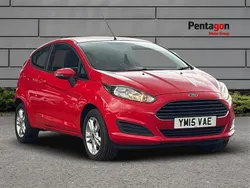 Red Used 2015 Ford Fiesta Style Hatchback | £5,495 (Good price)