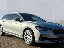 Pebble silver metallic New 2025 Skoda Superb SE L Estate | £37,950