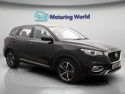 Black Used 2021 MG HS Excite SUV | £13,600 (Fair price)