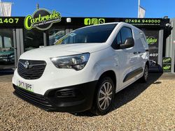 White Used 2021 Vauxhall Combo MPV | £8,495 (Fair price)