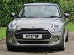 Silver Used 2017 Mini Cooper Hatch Hatchback | £9,600 (Good price)