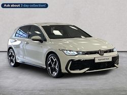 White New 2025 VW Golf VIII R-line Hatchback | £31,440 (Super price)