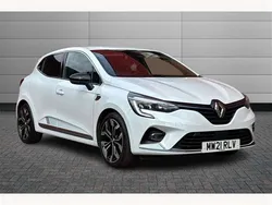 Quartz white Used 2021 Renault Clio V Hatchback | £11,995 (Fair price)