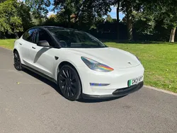 White Used 2021 Tesla Model 3 Performance Sedan | £18,500 (Fair price)