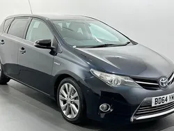 Used 2013 Toyota Auris Hybrid Hatchback | £8,843 (Fair price)