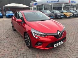 Red Used 2020 Renault Clio V Iconic Hatchback | £10,992 (Fair price)