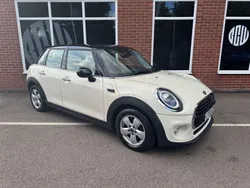White Used 2018 Mini Cooper Hatch Hatchback | £10,400 (Good price)