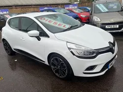 White Used 2017 Renault Clio IV Dynamique Hatchback | £5,790 (Fair price)
