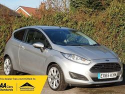 Silver Used 2015 Ford Fiesta Titanium Hatchback | £4,990 (Good price)