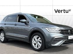 Used 2024 VW Tiguan Allspace Life SUV | £21,551 (Good price)