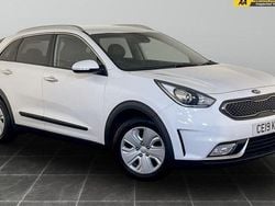 White Used 2019 Kia Niro SUV | £11,795 (Super price)