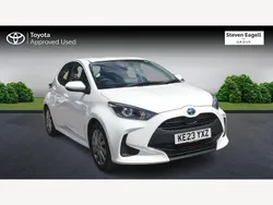 White Used 2023 Toyota Yaris Hybrid Hatchback | £17,125 (Good price)