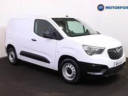 White New 2024 Vauxhall Combo MPV | £11,999 (Super price)