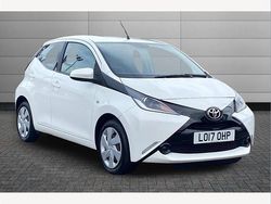 White Used 2017 Toyota Aygo X-play Hatchback | £7,791 (Fair price)