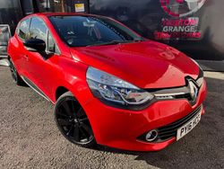Red Used 2016 Renault Clio IV Dynamique Hatchback | £4,990 (Fair price)