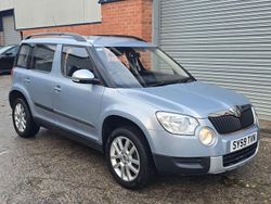 Blue Used 2009 Skoda Yeti SUV | £2,495 (Fair price)