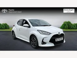 White Used 2022 Toyota Yaris Hybrid Design Hatchback | £16,087 (Fair price)