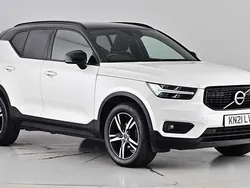 Crystal white Used 2021 Volvo XC40 R-Design SUV | £21,750 (Fair price)