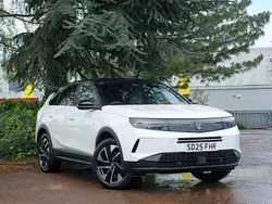 White New 2025 Vauxhall Grandland X Ultimate SUV | £31,998 (Fair price)