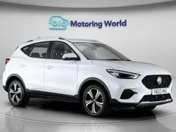 White Used 2022 MG ZS Excite Sedan | £11,500 (Fair price)