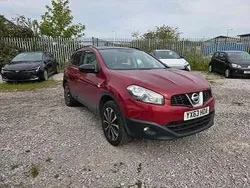 Red Used 2013 Nissan Qashqai 360º SUV | £2,695 (Good price)