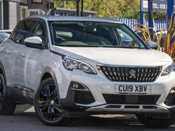 White Used 2019 Peugeot 3008 Allure SUV | £11,291 (Fair price)