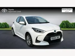 White Used 2024 Toyota Yaris Hybrid Hatchback | £17,944 (Good price)