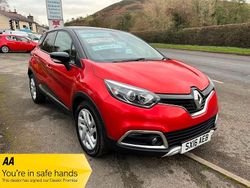 Red/black Used 2016 Renault Captur Signature SUV | £6,995 (Fair price)