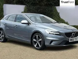 Used 2019 Volvo V40 R-Design Estate | £8,700 (Good price)