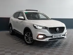 White Used 2022 MG HS Exclusive SUV | £16,798 (Fair price)