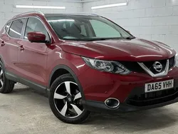 Red Used 2015 Nissan Qashqai N-TEC SUV | £11,695 (Good price)