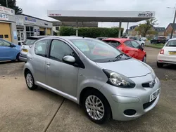 Silver Used 2009 Toyota Aygo Platinum Hatchback | £3,990 (Fair price)