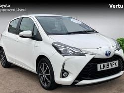 White Used 2019 Toyota Yaris Hybrid Hatchback | £14,637 (Fair price)