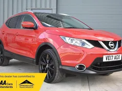 Red Used 2017 Nissan Qashqai Tekna SUV | £8,995 (Good price)