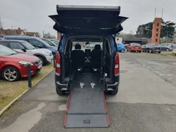 Deep blue Used 2020 Peugeot Rifter Allure MPV | £11,995 (Good price)