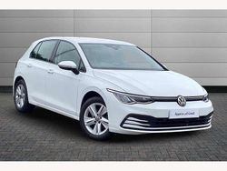 Pure white Used 2021 VW Golf VIII Life Hatchback | £17,595 (Fair price)