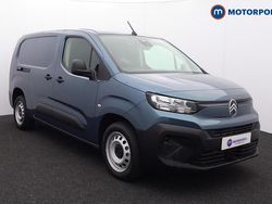 Blue New 2025 Citroën Berlingo MPV | £17,199 (Good price)