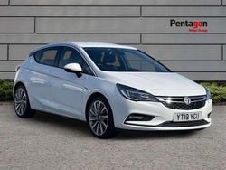 White Used 2019 Vauxhall Astra Hatchback | £7,495 (Good price)