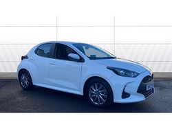 White Used 2023 Toyota Yaris Hybrid Hatchback | £16,588 (Good price)