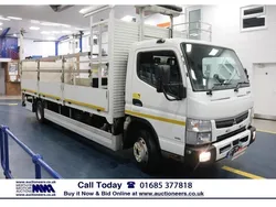White Used 2019 Mitsubishi Canter | £11,600 (Fair price)