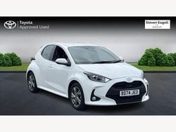 White Used 2024 Toyota Yaris Hybrid Hatchback | £19,184 (Good price)