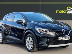 Black Used 2022 Renault Captur Iconic SUV | £15,500 (Fair price)