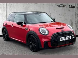 Chili red Used 2024 Mini Cooper S Premium Plus Hatchback | £26,790 (Expensive)