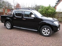 Black Used 2014 Nissan Navara Premium Edition Pickup | £9,990 (Expensive)